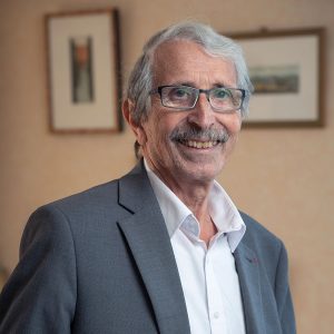 Michel Debout, psychiatre, professeur émérite de médecine, et membre de l'Observatoire du suicide légale et de droit de la santé, alerte sur la santé mentale.