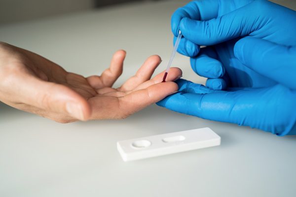 Test sérologique rapide au service de la vaccination
